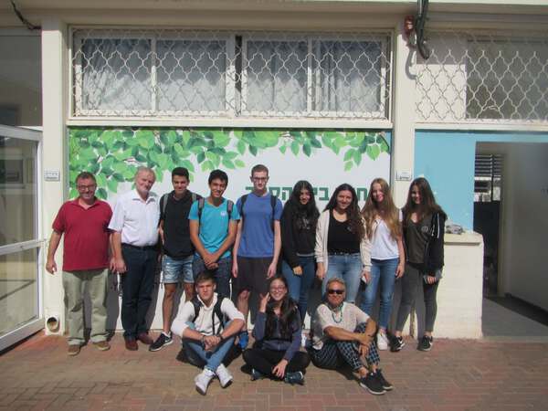 Gruppenfoto mit den israelischen Schülern